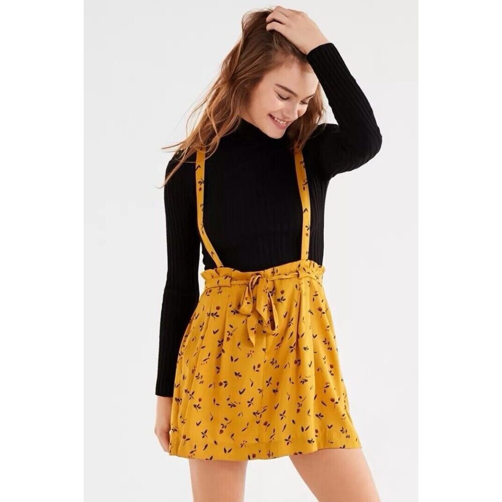 Urban Outfitters Womens Blossom Suspender Floral Mini Skirt Size Medium Pockets
